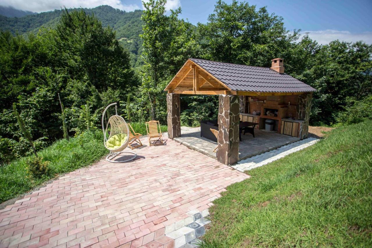 Woodpecker Ვუდფექერი Villa Batumi Exterior photo