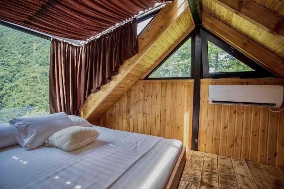 Woodpecker Ვუდფექერი Villa Batumi Exterior photo